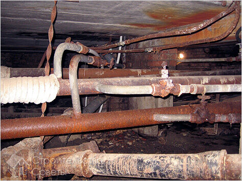 Why are pipes humming in an apartment: identifying the causes and analyzing ways to fix the problem